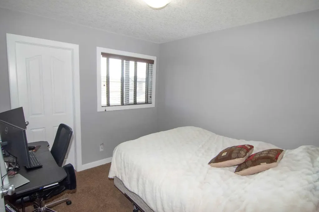 209 Evansdale Landing NW Calgary AB T3P 0C6