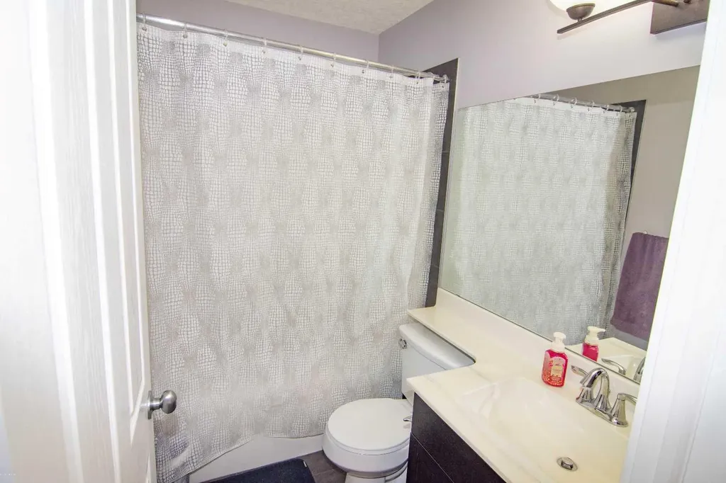 209 Evansdale Landing NW Calgary AB T3P 0C6