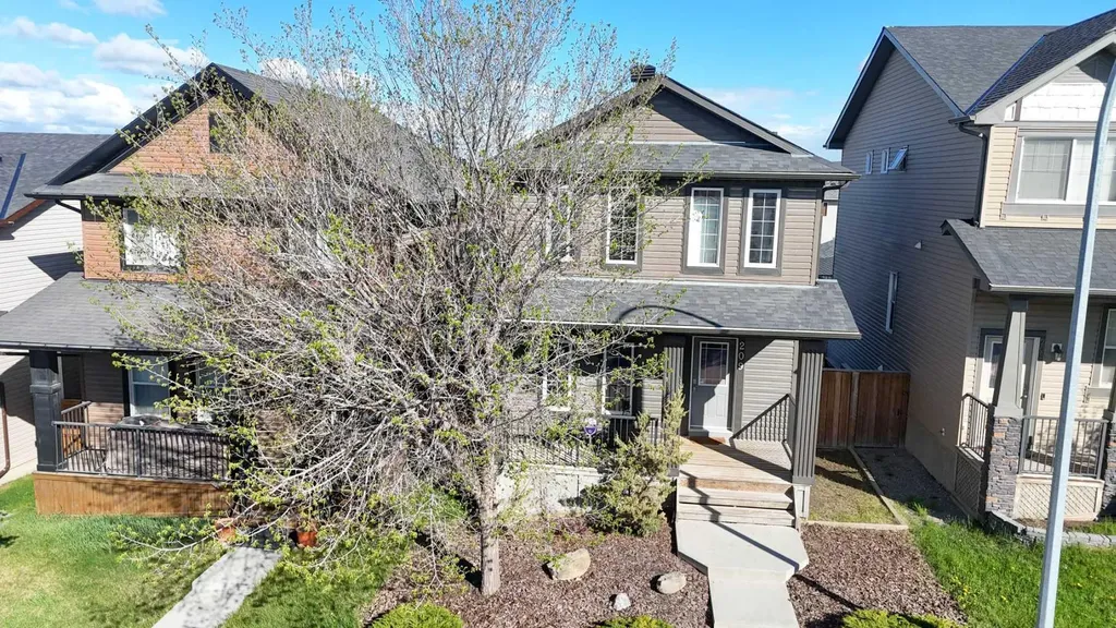 209 Evansdale Landing NW Calgary AB T3P 0C6