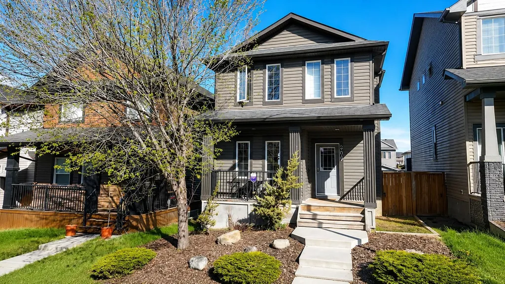 209 Evansdale Landing NW Calgary AB T3P 0C6