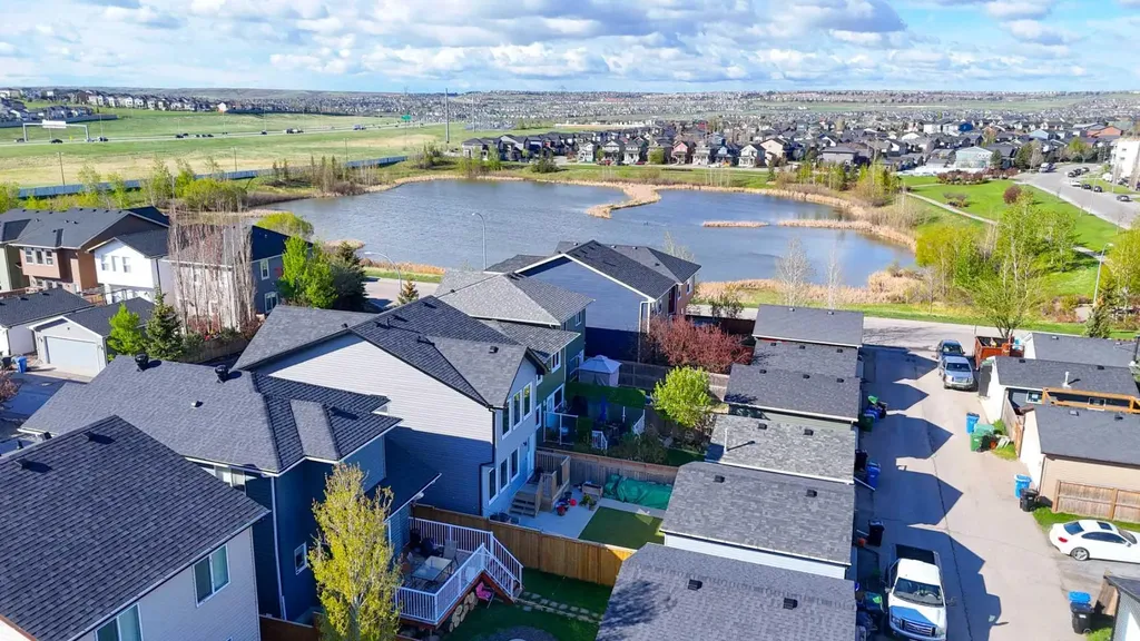 209 Evansdale Landing NW Calgary AB T3P 0C6