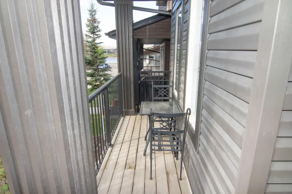 209 Evansdale Landing NW Calgary AB T3P 0C6