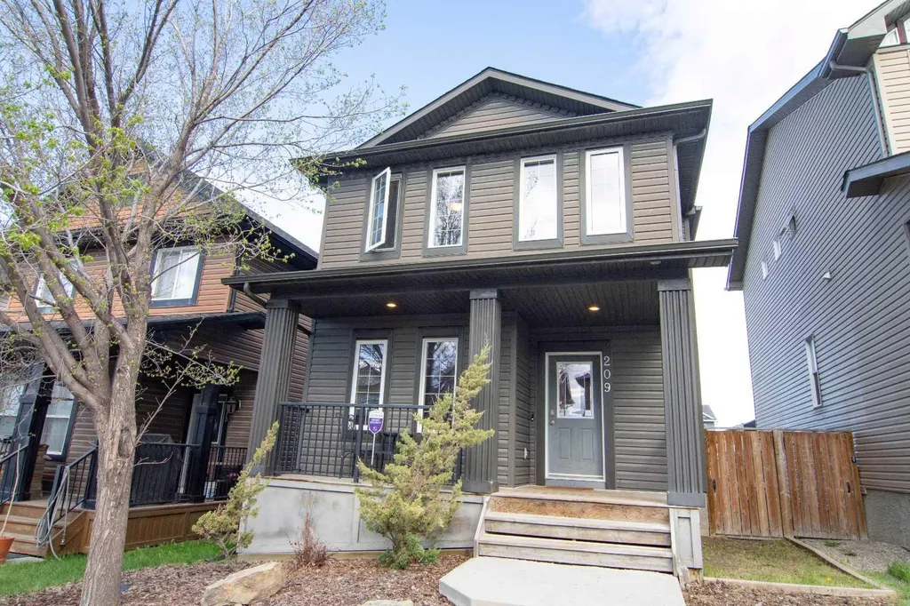 209 Evansdale Landing NW Calgary AB T3P 0C6
