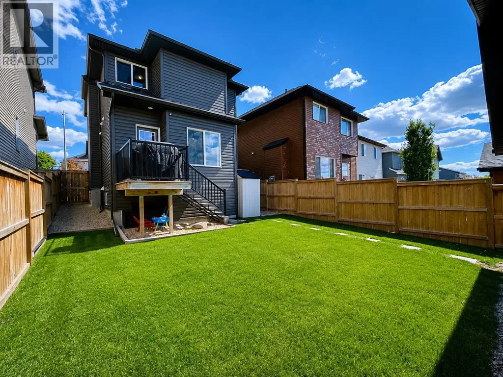 209 Evansdale Landing NW Calgary AB T3P 0C6