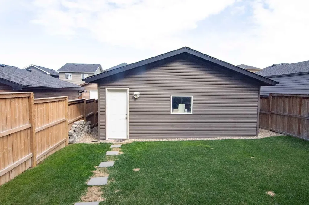 209 Evansdale Landing NW Calgary AB T3P 0C6
