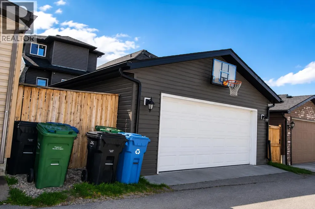 209 Evansdale Landing NW Calgary AB T3P 0C6