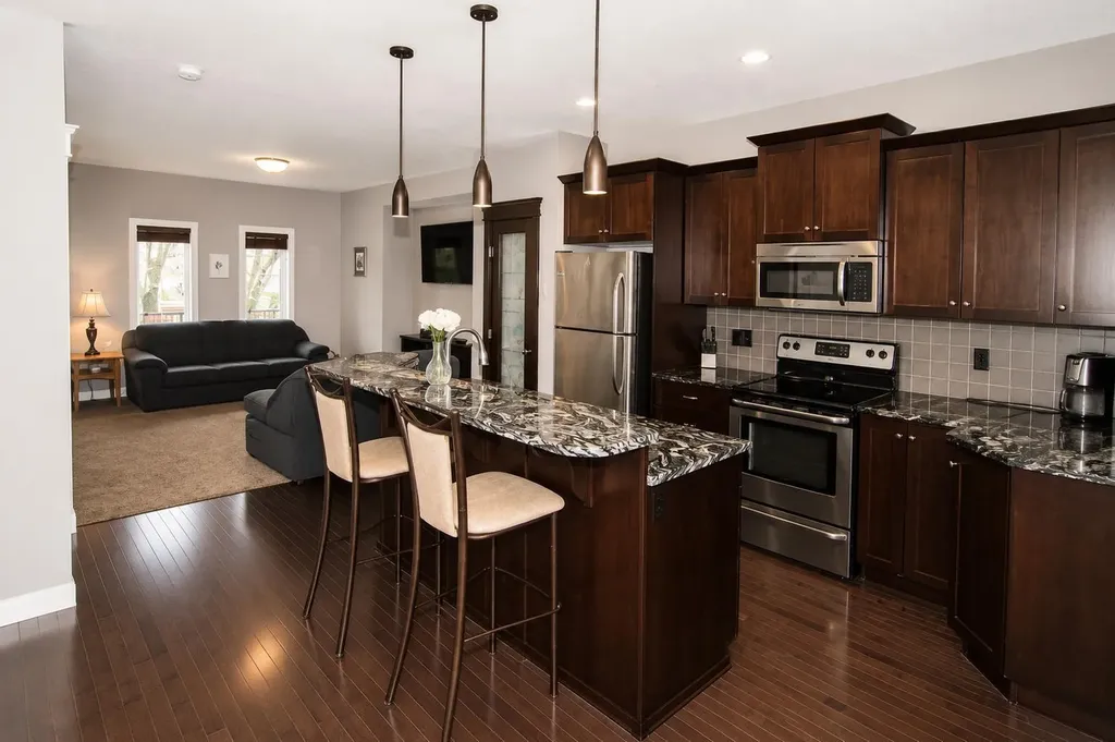 209 Evansdale Landing NW Calgary AB T3P 0C6