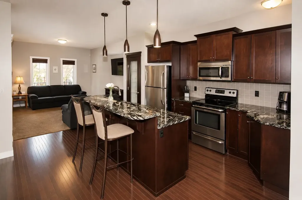 209 Evansdale Landing NW Calgary AB T3P 0C6