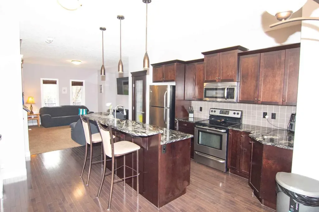 209 Evansdale Landing NW Calgary AB T3P 0C6