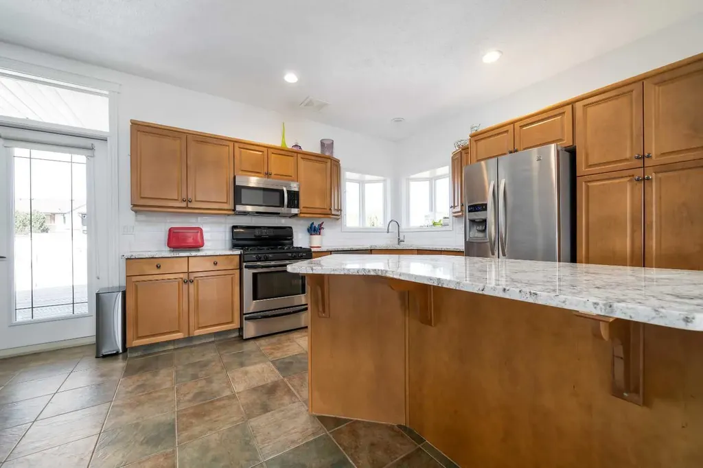 36 Terrace Place NE Medicine Hat AB T1C2A1
