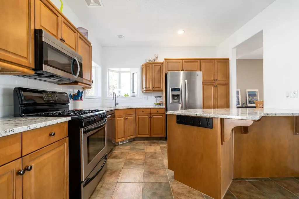 36 Terrace Place NE Medicine Hat AB T1C2A1