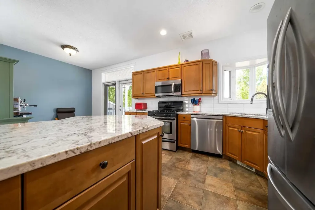 36 Terrace Place NE Medicine Hat AB T1C2A1