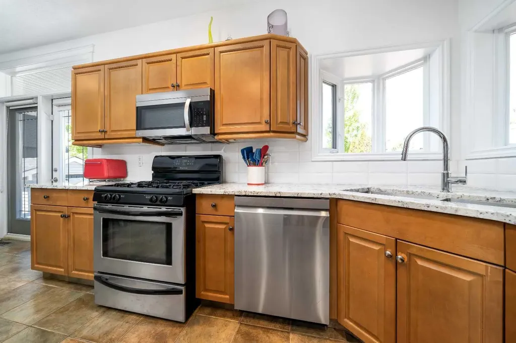 36 Terrace Place NE Medicine Hat AB T1C2A1
