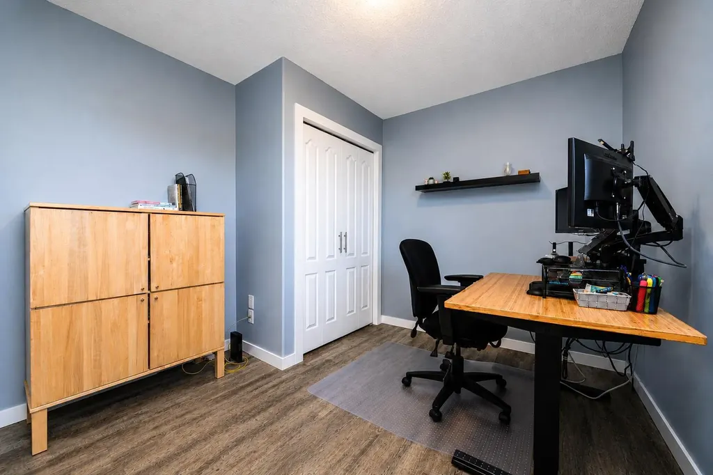 36 Terrace Place NE Medicine Hat AB T1C2A1