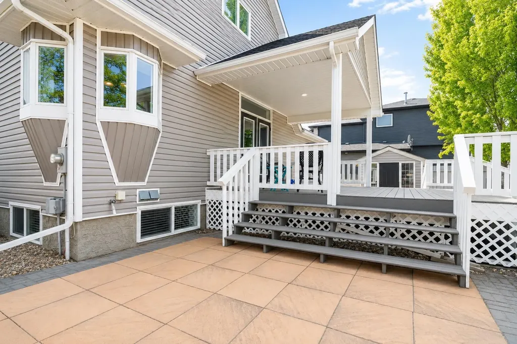 36 Terrace Place NE Medicine Hat AB T1C2A1