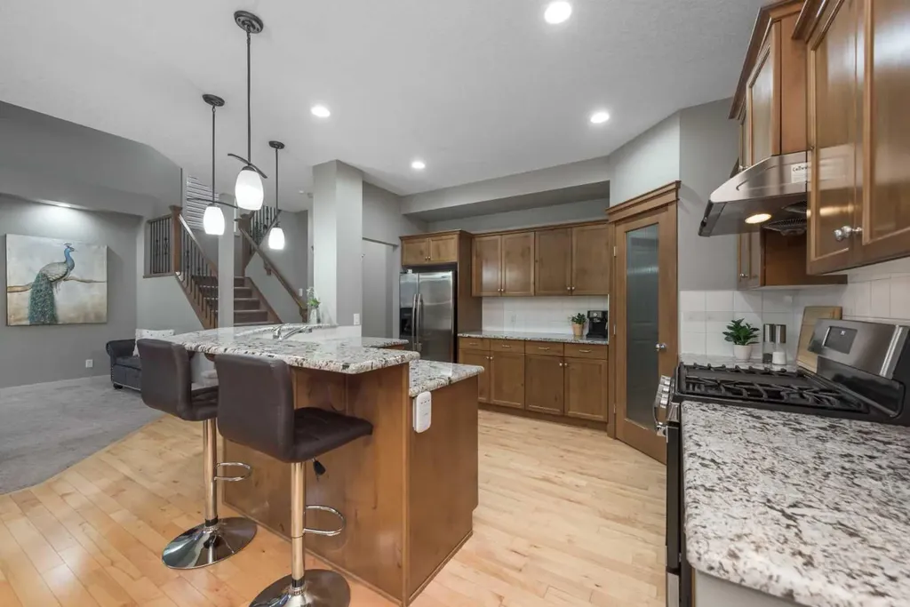 76 Evanspark Circle NW Calgary AB T3P 0B4