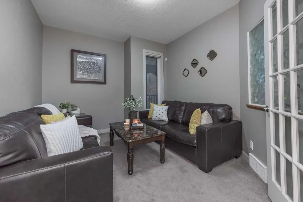 76 Evanspark Circle NW Calgary AB T3P 0B4