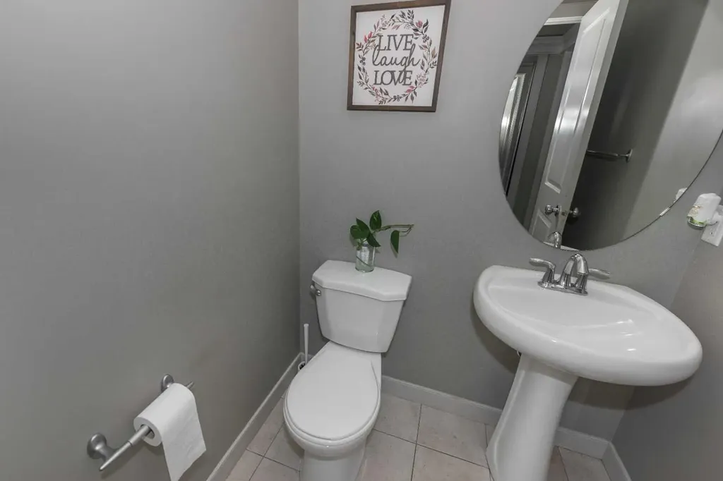 76 Evanspark Circle NW Calgary AB T3P 0B4