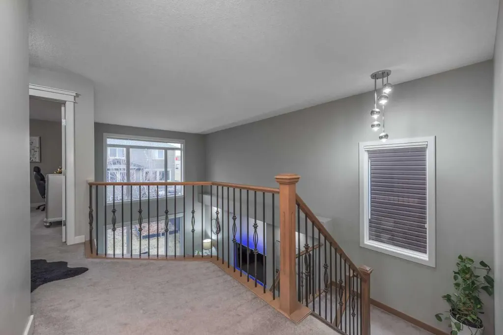 76 Evanspark Circle NW Calgary AB T3P 0B4