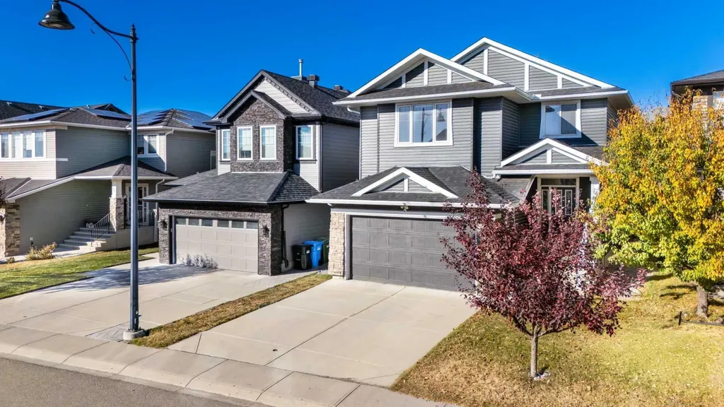 76 Evanspark Circle NW Calgary AB T3P 0B4
