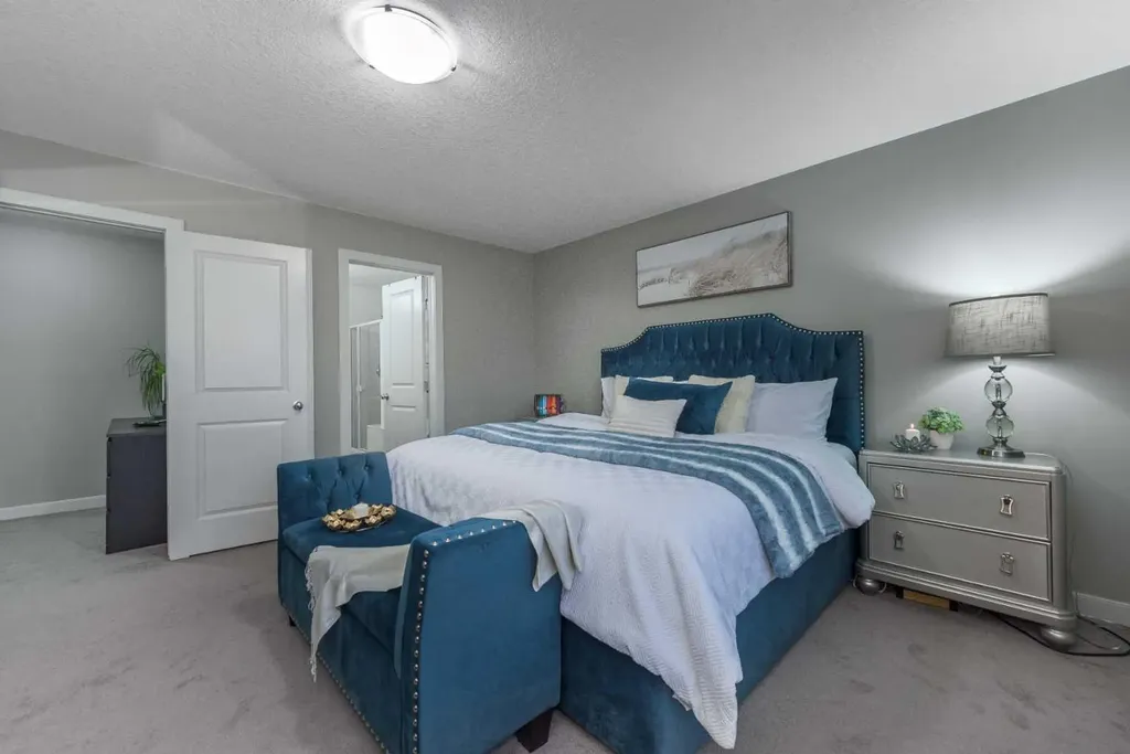 76 Evanspark Circle NW Calgary AB T3P 0B4