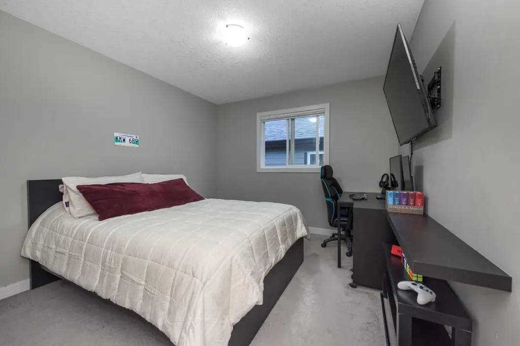 76 Evanspark Circle NW Calgary AB T3P 0B4