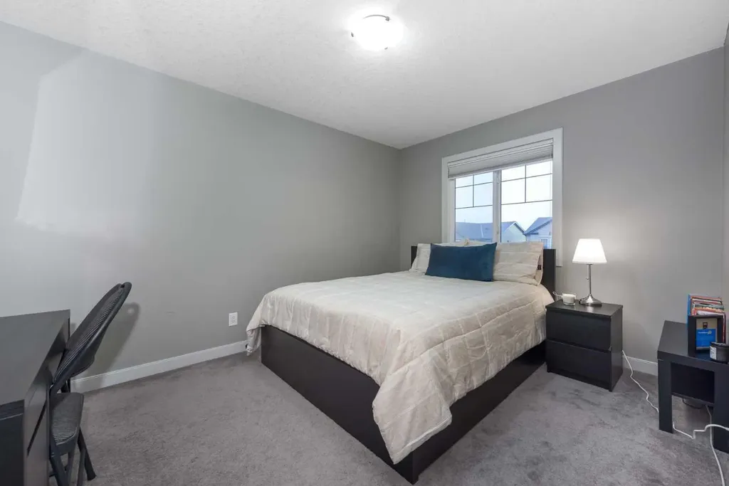 76 Evanspark Circle NW Calgary AB T3P 0B4