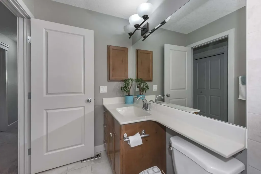 76 Evanspark Circle NW Calgary AB T3P 0B4