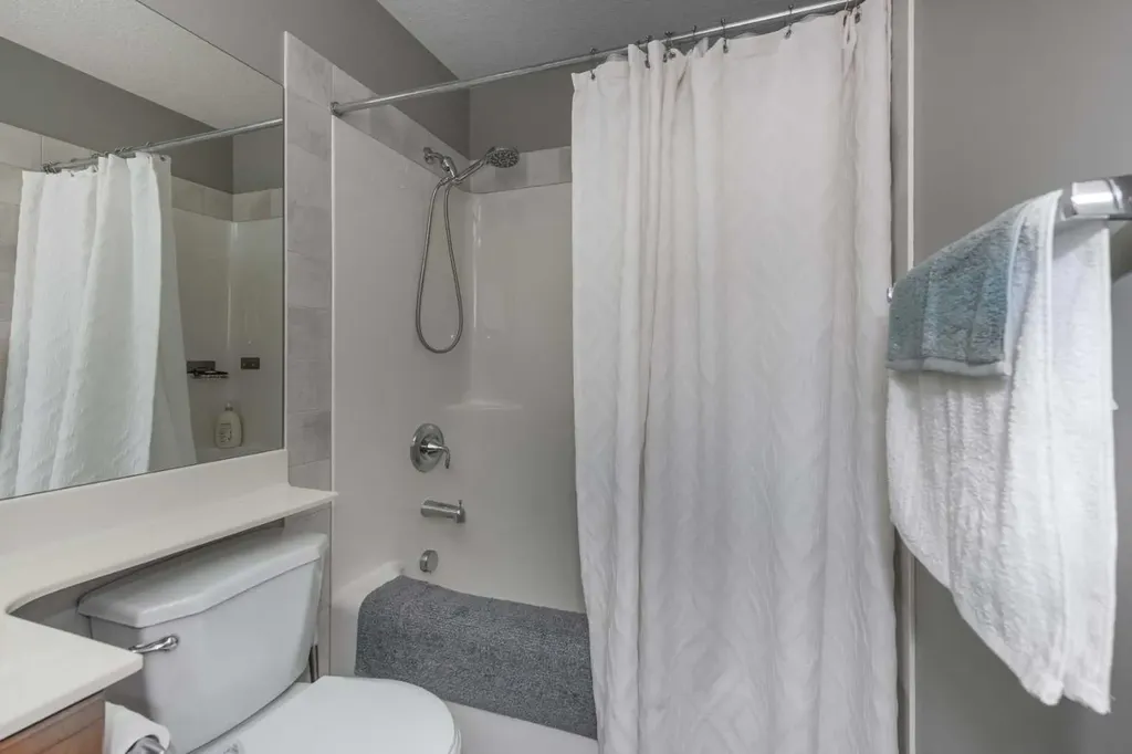 76 Evanspark Circle NW Calgary AB T3P 0B4