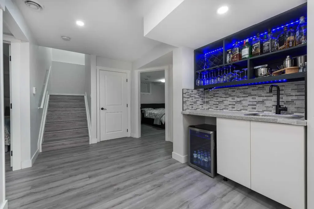 76 Evanspark Circle NW Calgary AB T3P 0B4