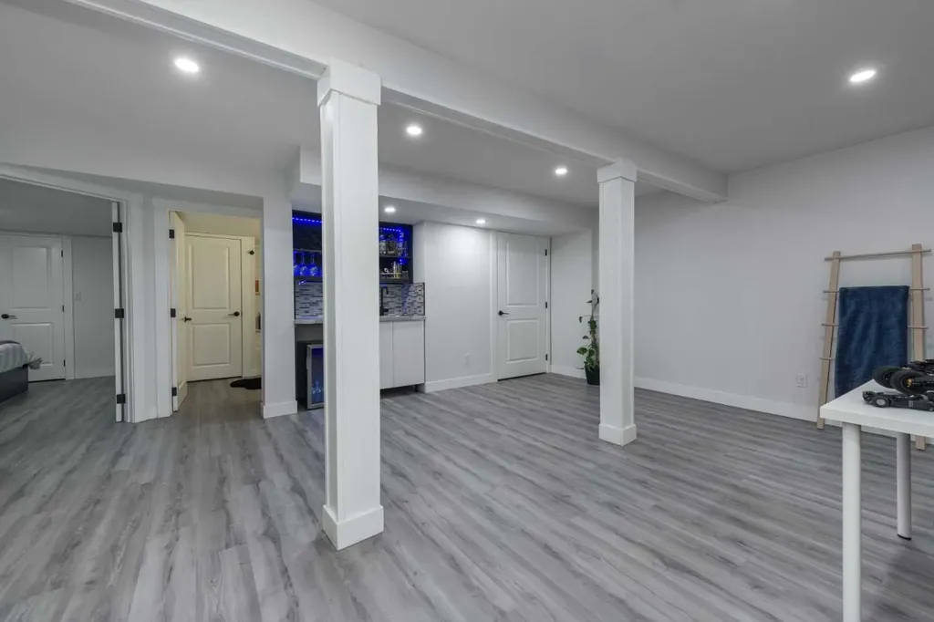76 Evanspark Circle NW Calgary AB T3P 0B4