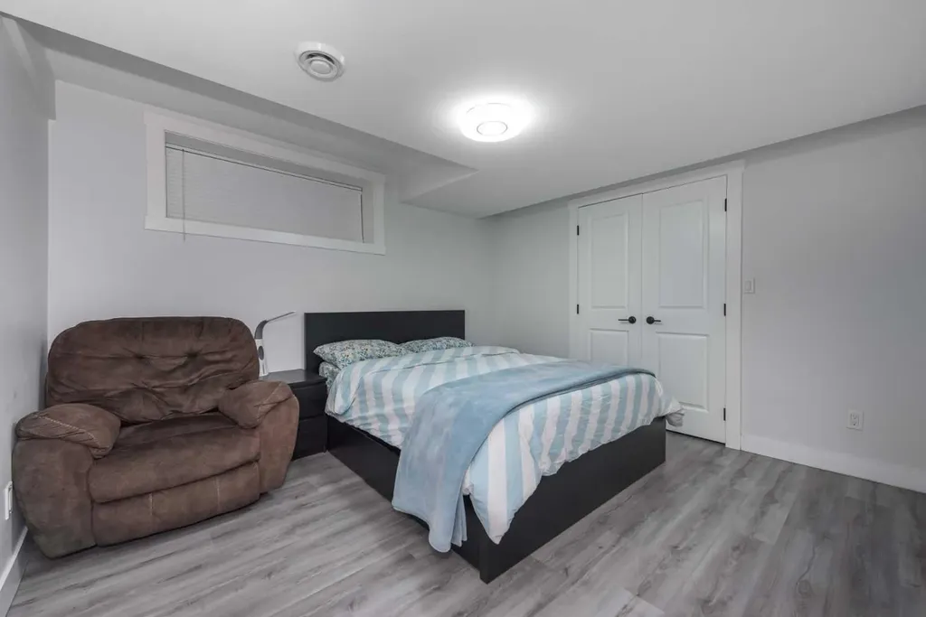 76 Evanspark Circle NW Calgary AB T3P 0B4