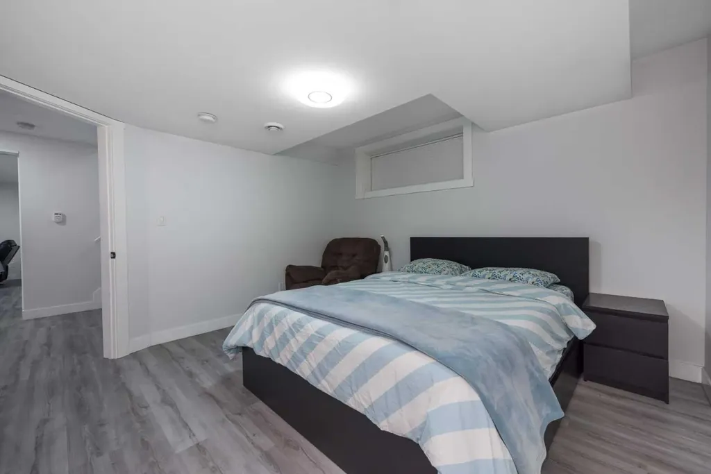 76 Evanspark Circle NW Calgary AB T3P 0B4