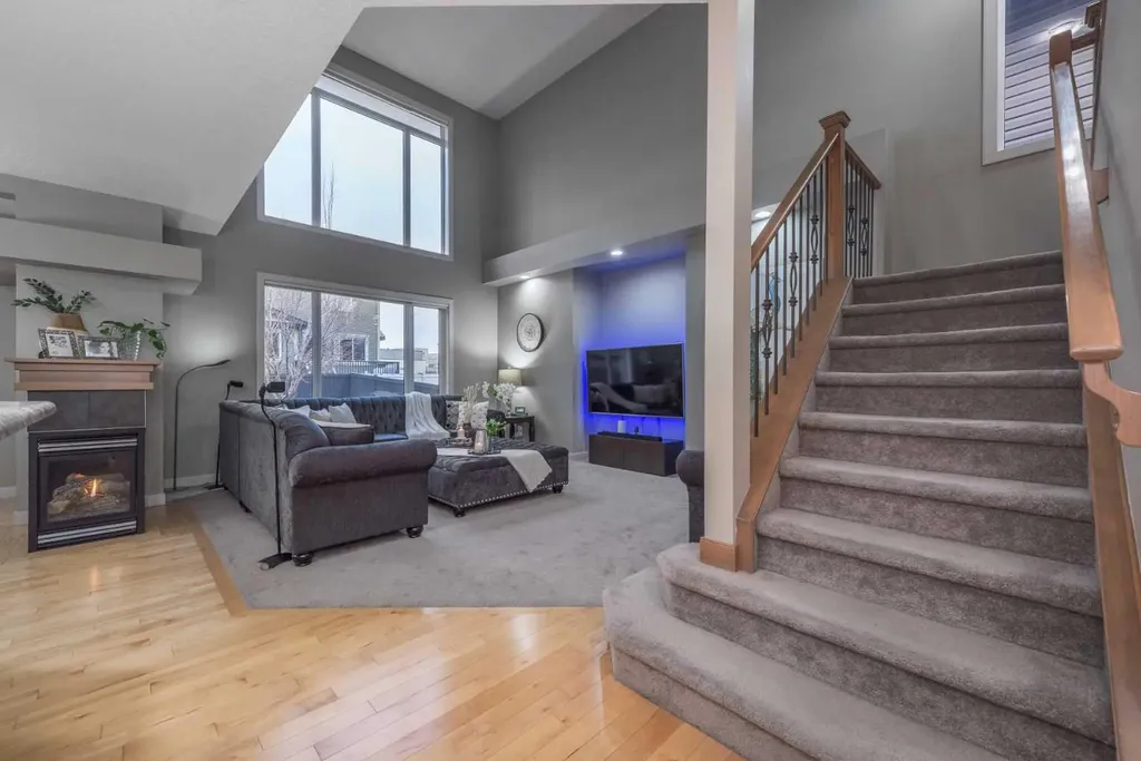 76 Evanspark Circle NW Calgary AB T3P 0B4
