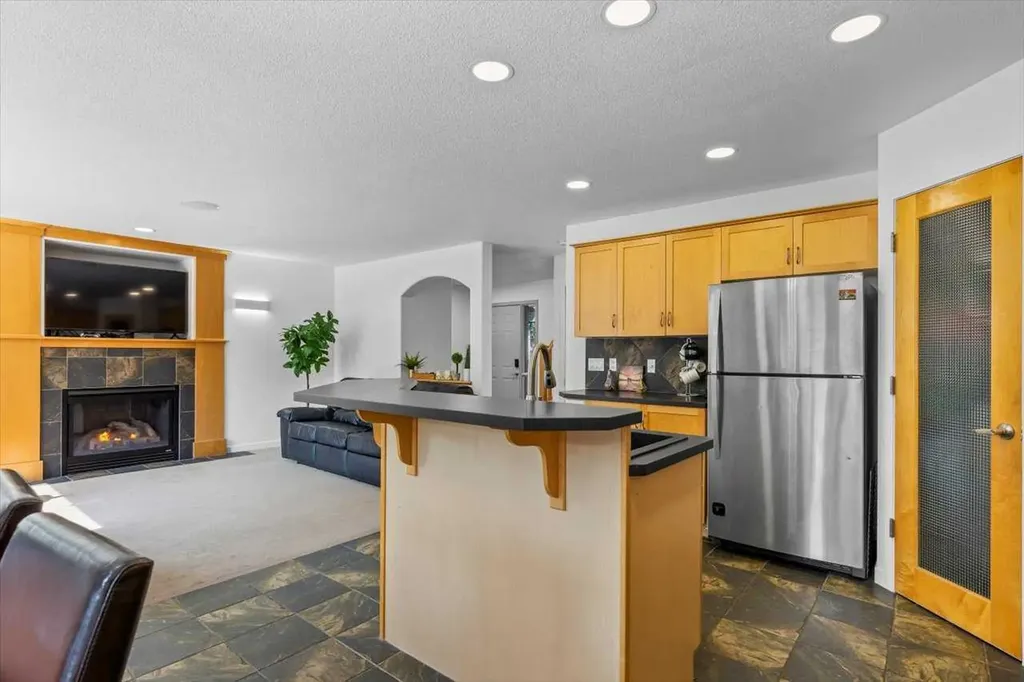 57 Everwillow Boulevard SW Calgary AB T2Y4G4