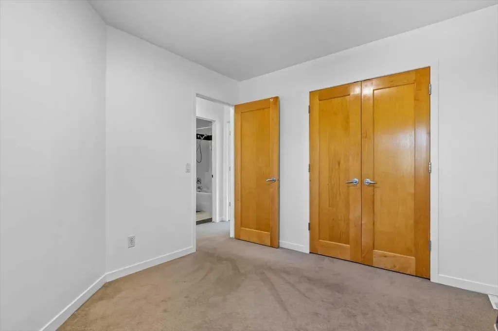 57 Everwillow Boulevard SW Calgary AB T2Y4G4