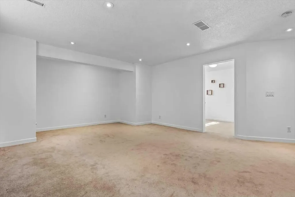 57 Everwillow Boulevard SW Calgary AB T2Y4G4