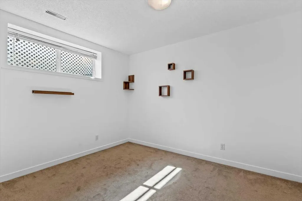 57 Everwillow Boulevard SW Calgary AB T2Y4G4