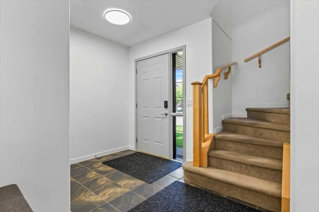 57 Everwillow Boulevard SW Calgary AB T2Y4G4