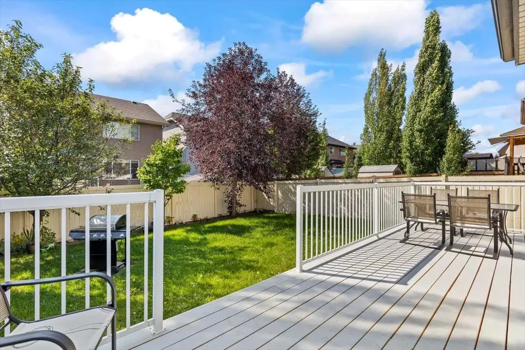 57 Everwillow Boulevard SW Calgary AB T2Y4G4