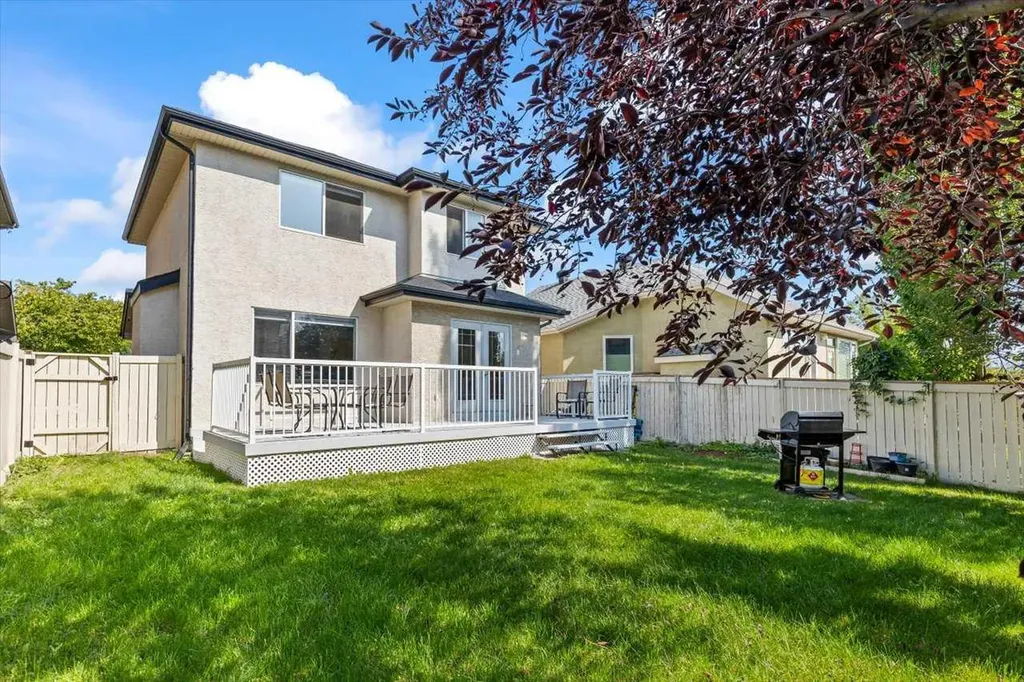 57 Everwillow Boulevard SW Calgary AB T2Y4G4