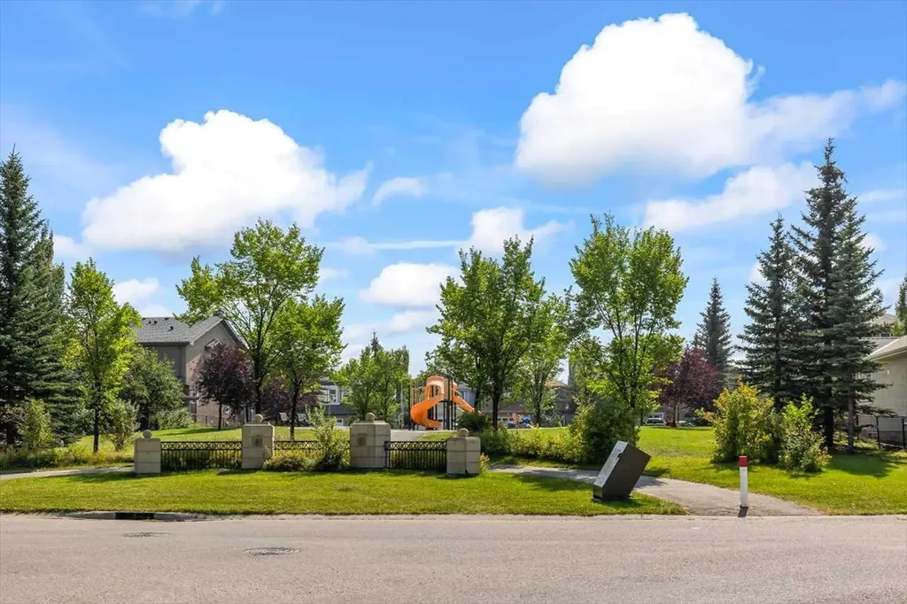 57 Everwillow Boulevard SW Calgary AB T2Y4G4