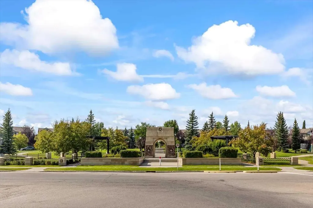 57 Everwillow Boulevard SW Calgary AB T2Y4G4