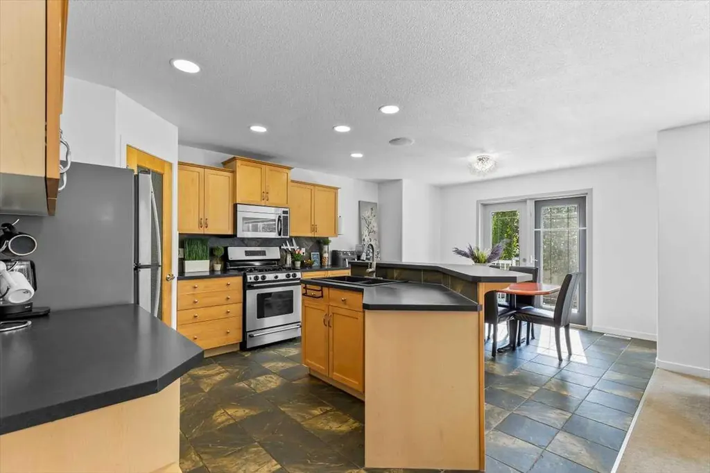 57 Everwillow Boulevard SW Calgary AB T2Y4G4