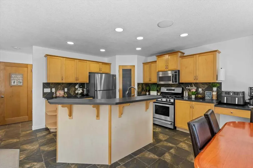 57 Everwillow Boulevard SW Calgary AB T2Y4G4