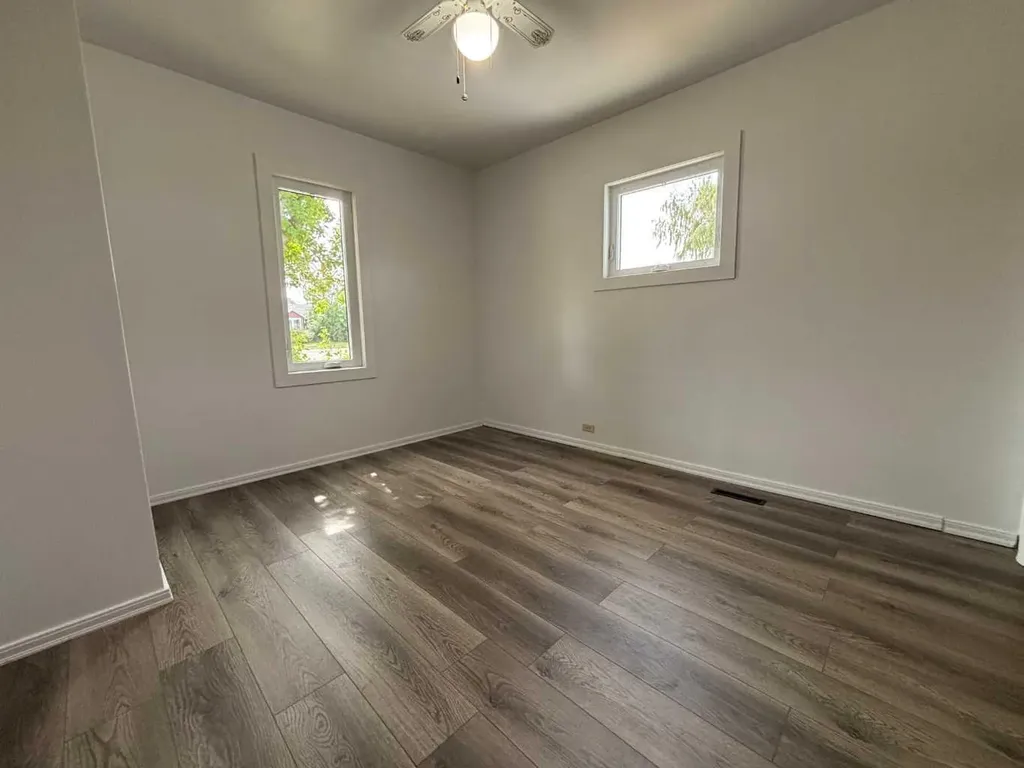 307 Centre Avenue Coutts AB T0K 0N0