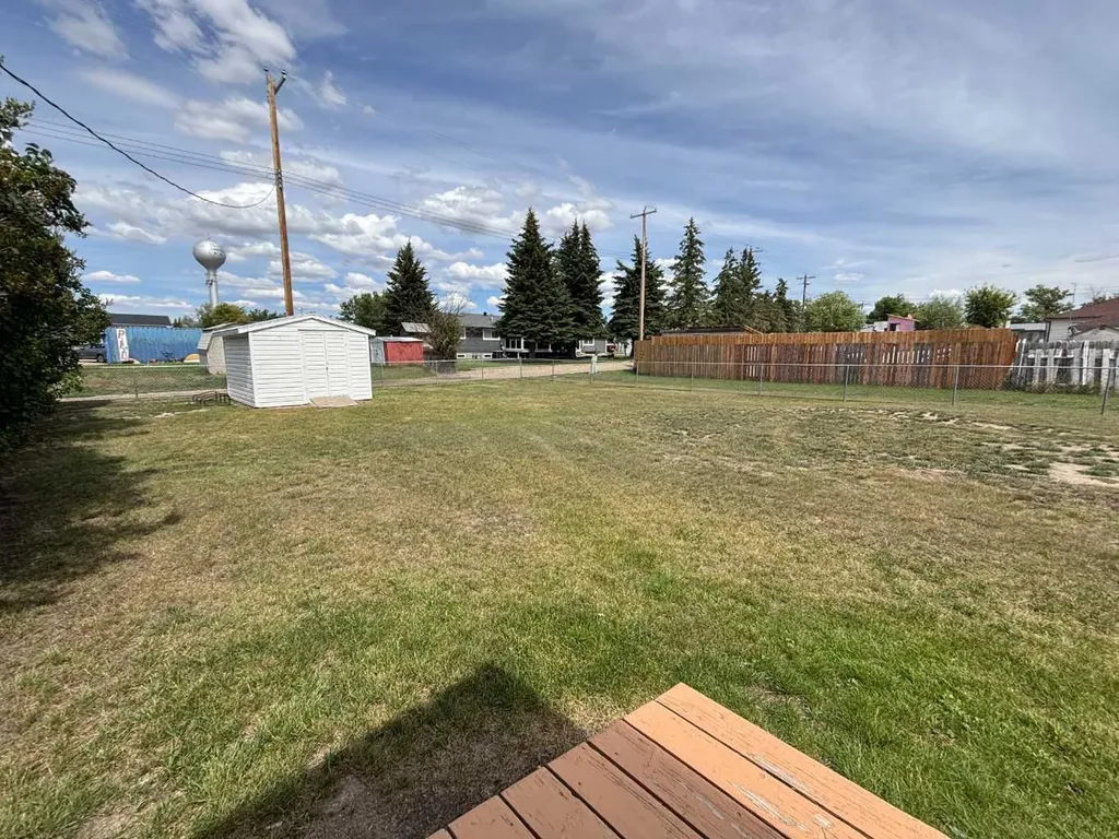 307 Centre Avenue Coutts AB T0K 0N0