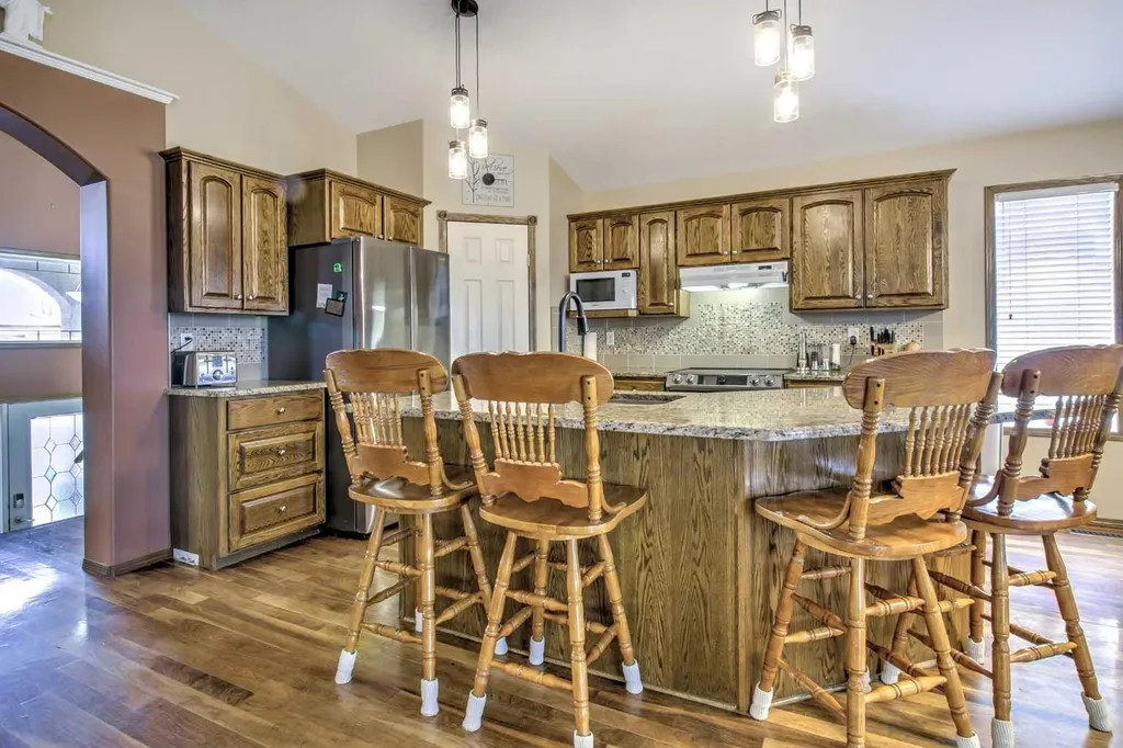 27 Kodiak Boulevard N Lethbridge AB T1H 6S7