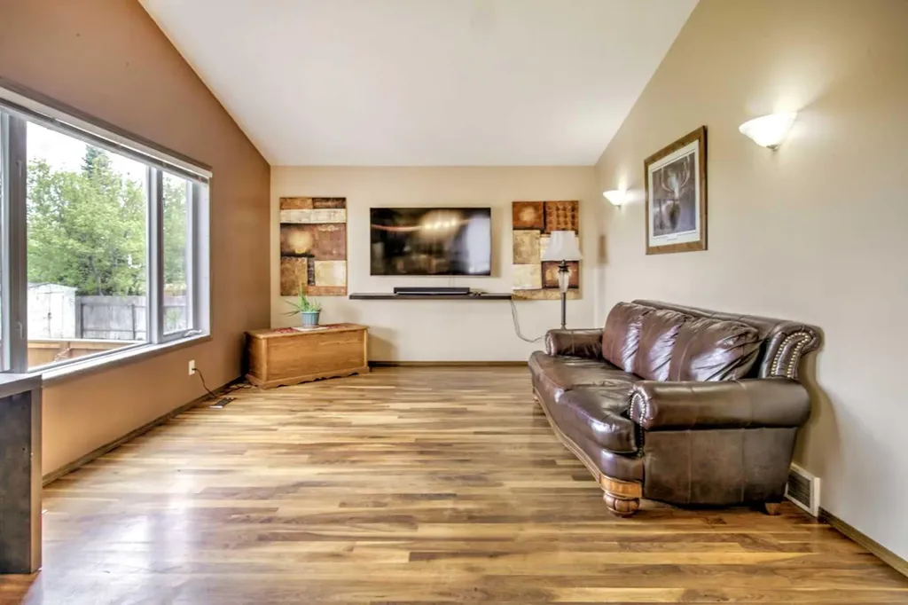 27 Kodiak Boulevard N Lethbridge AB T1H 6S7
