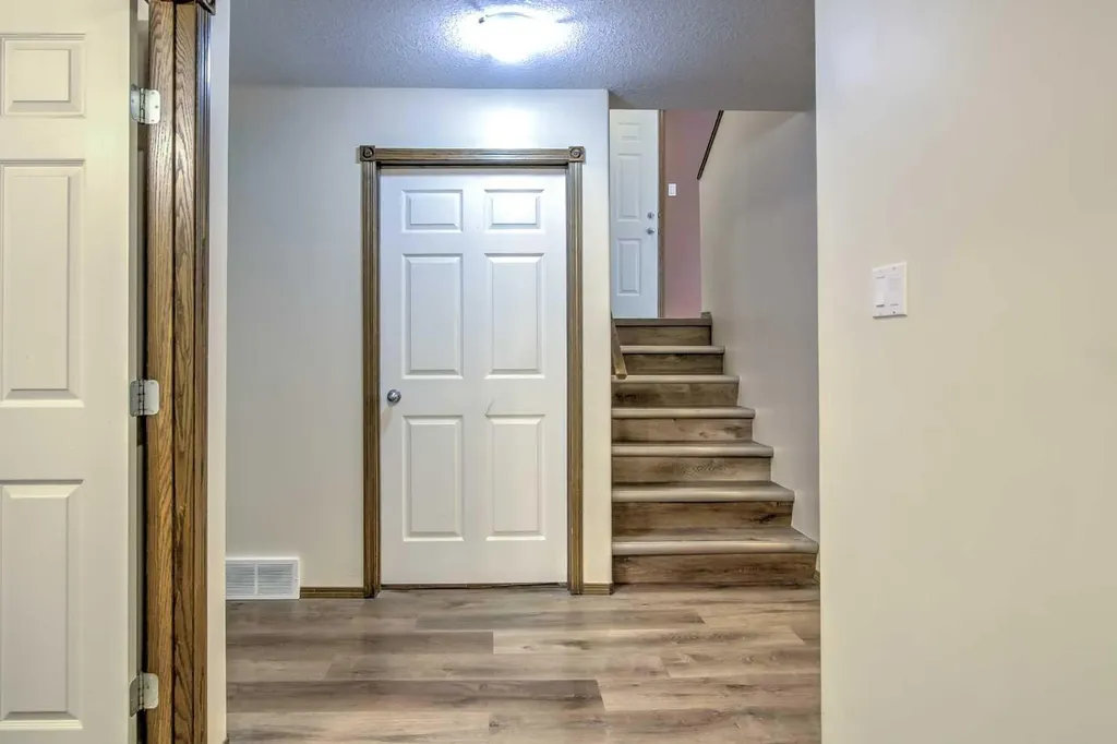27 Kodiak Boulevard N Lethbridge AB T1H 6S7